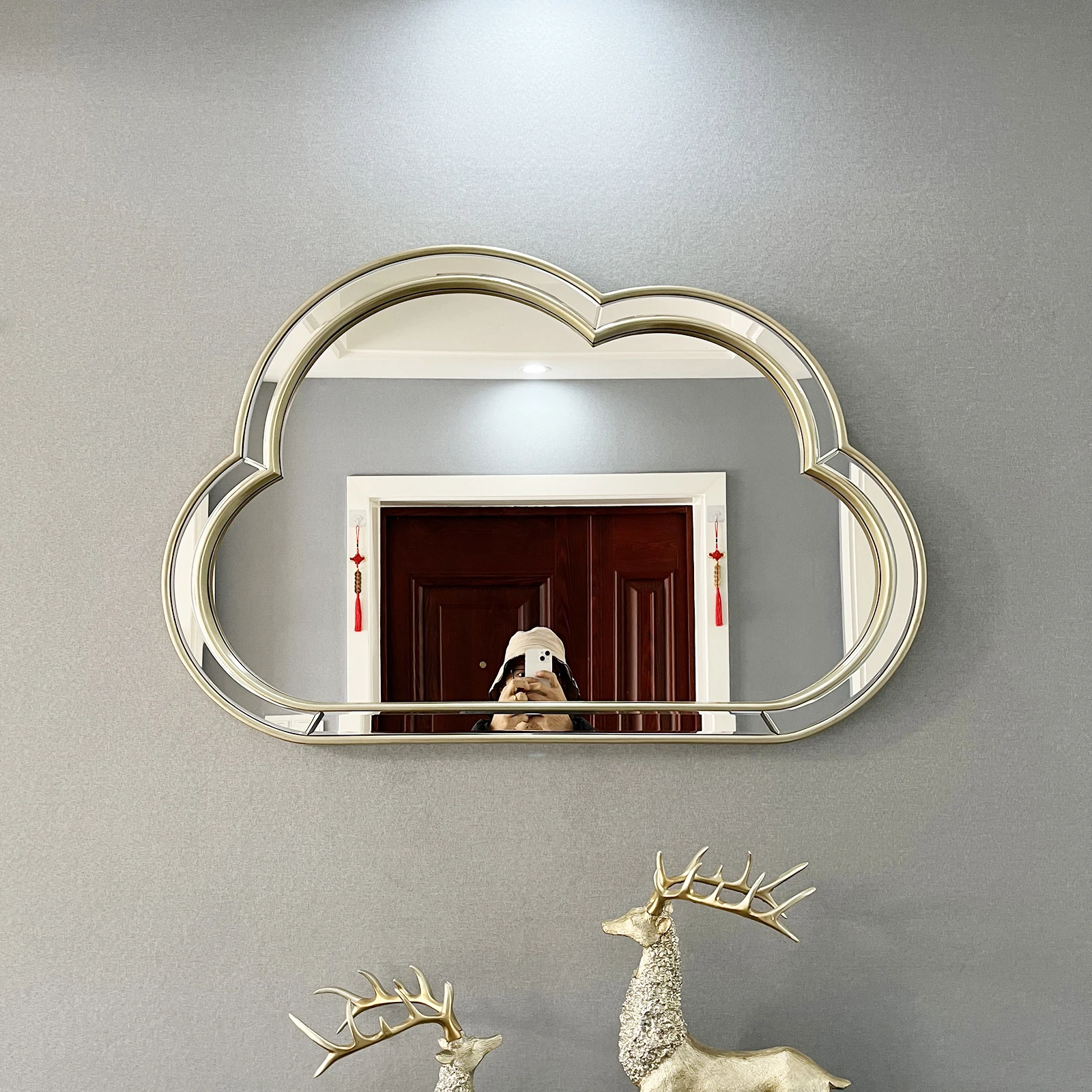 Nordic creative cloud mirror shaped toilet wall mounted bathroom mirror fashion original design dressing table make-up mirror