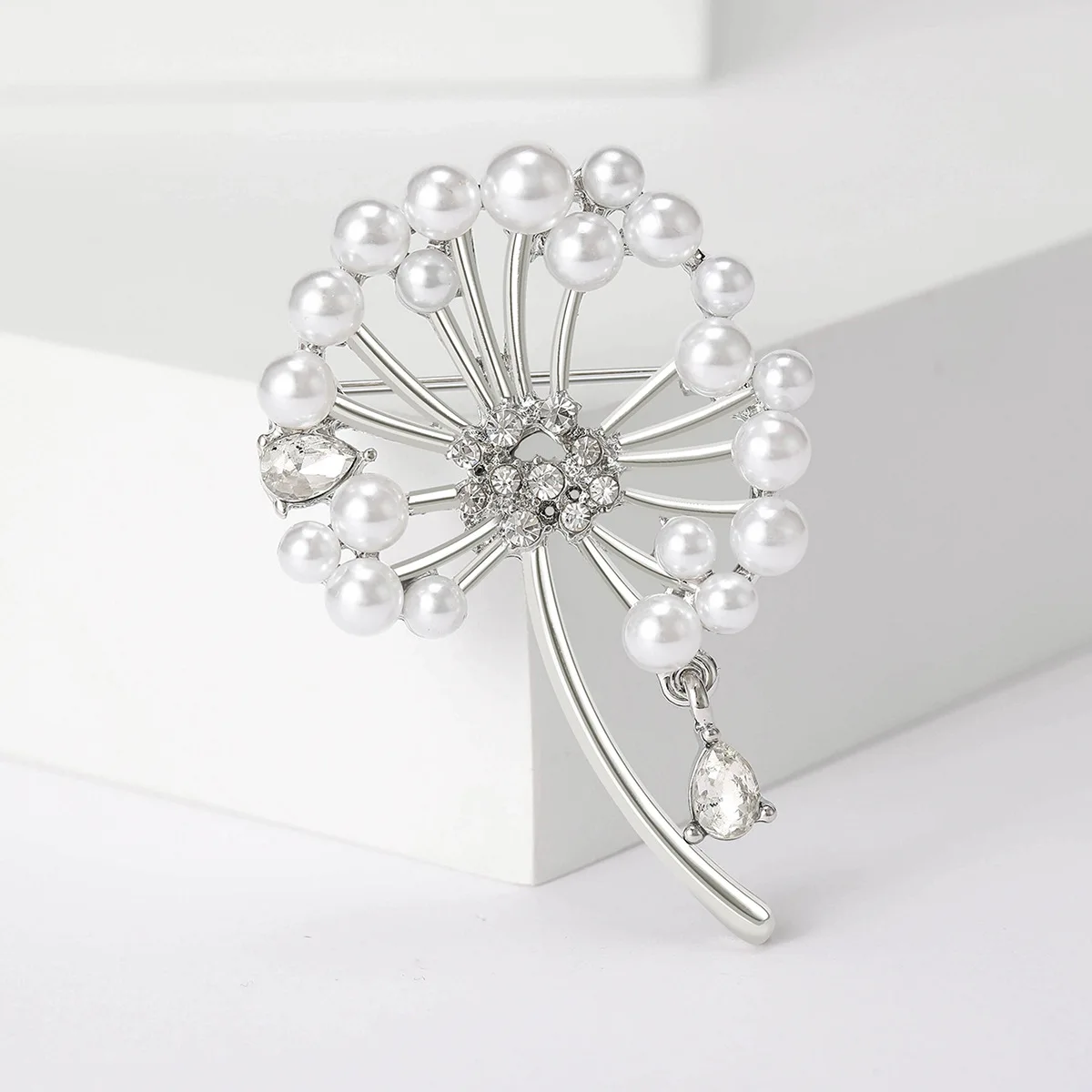 Rhinestone Dandelion Brooch For Women Unisex Fashion Pearl Plant Pin 2 Colors Available Clothing Accesories High Quality New