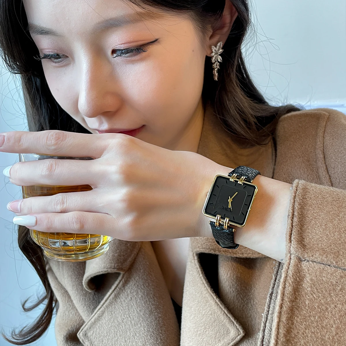 CILOA Women's Retro Rectangle Gold Dial Watch Black Lizard Grain Leather Band -204