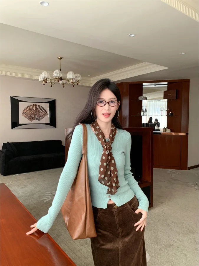 

Korean Style Green Long Sleeve Knitted Cardigan Women's Spring New Slim Fit Short Style Fashionable Top Quality Sweater