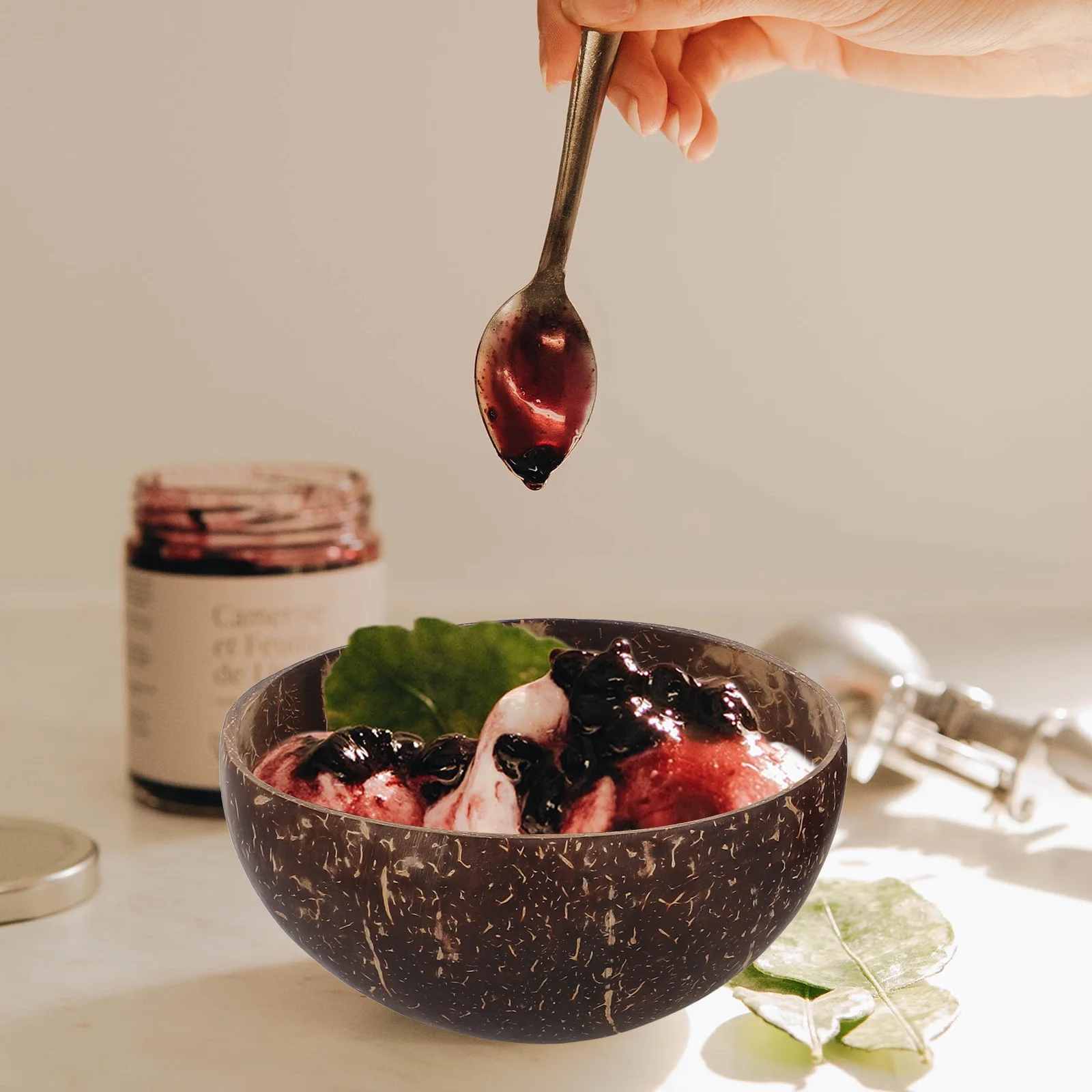 

2 set Coconuts Shell Bowl With Spoons Natural Food Serving Bowl For Salad Rice Dessert Home Kitchen Use Multi-Function Coconut