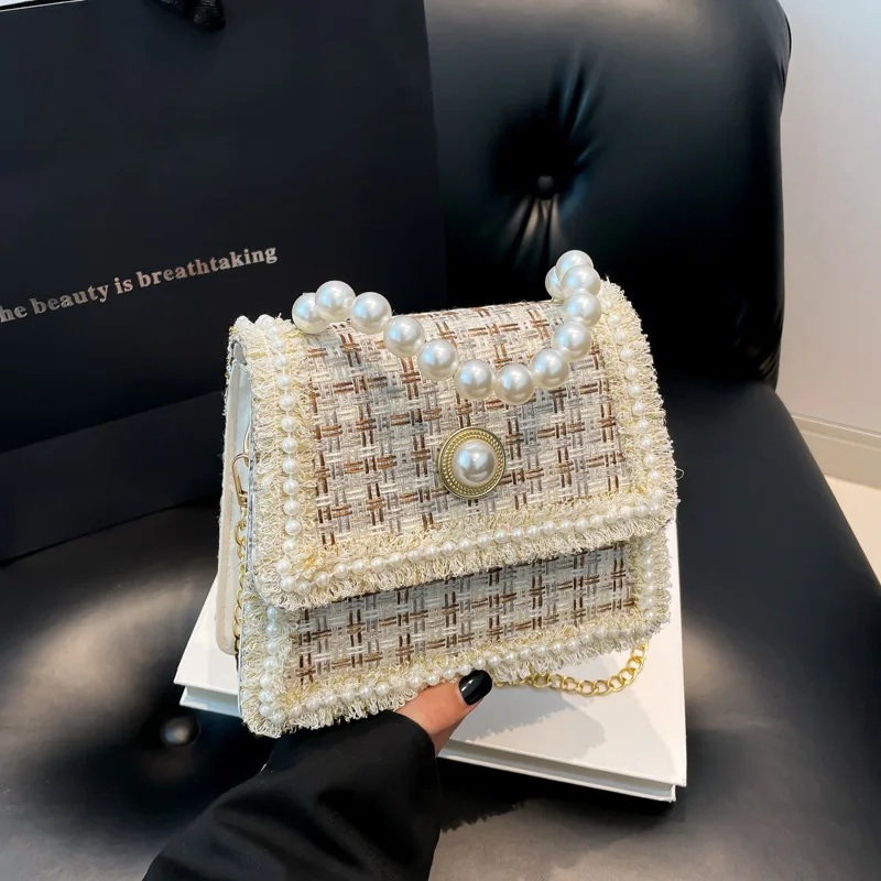 

2025 Pearl Chain Square Bag Womens Chic Shoulder Purse Fashionable Crossbody Versatile Small Handheld Tote