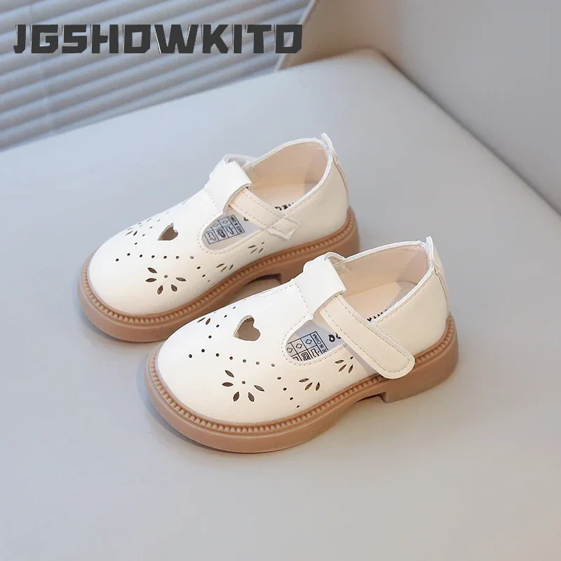 

Girls Leather Shoes with Heart Hollow Princess Sweet Classic Cut-outs Breathable T-strap Kids Flats Children Dress Mary Janes