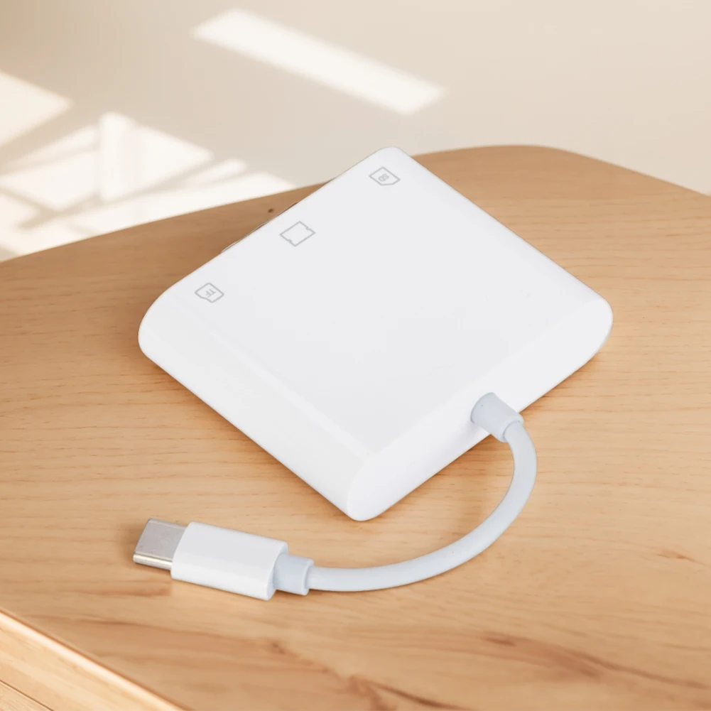 Adattatore 3 in 1 tipo C Lettore di schede di memoria SD TF CF Adattatore per schede USB C Lettore di schede per fotocamera compatta CF SD TF per MacBook iPhone 15