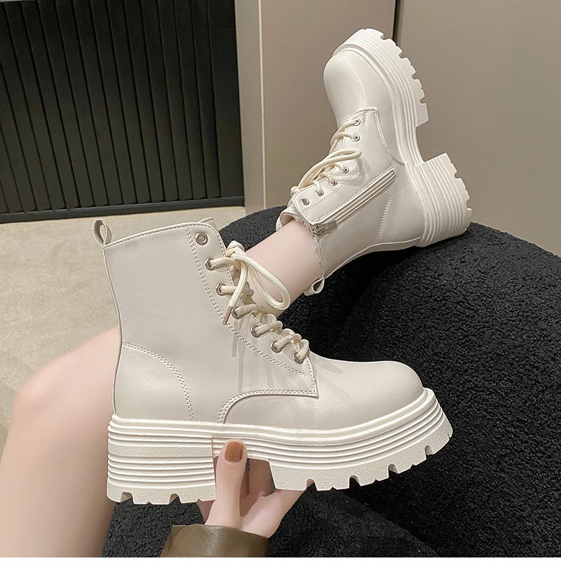 2022 donna autunno inverno bianco nero stivali in pelle scamosciata PU punta tonda scarpe stringate donna moda moto piattaforma Botas