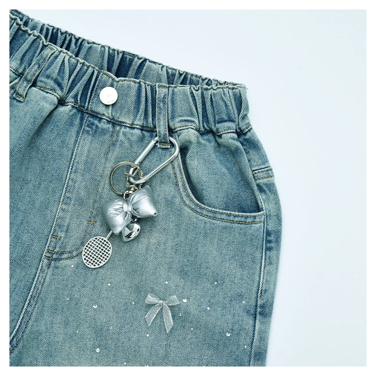 Neue Modische Kinder-Knielange Jeans-Shorts mit Schleife und Strass für Teenager-Mädchen, Lässige Capri-Jeans mit Schleife – Detail 14