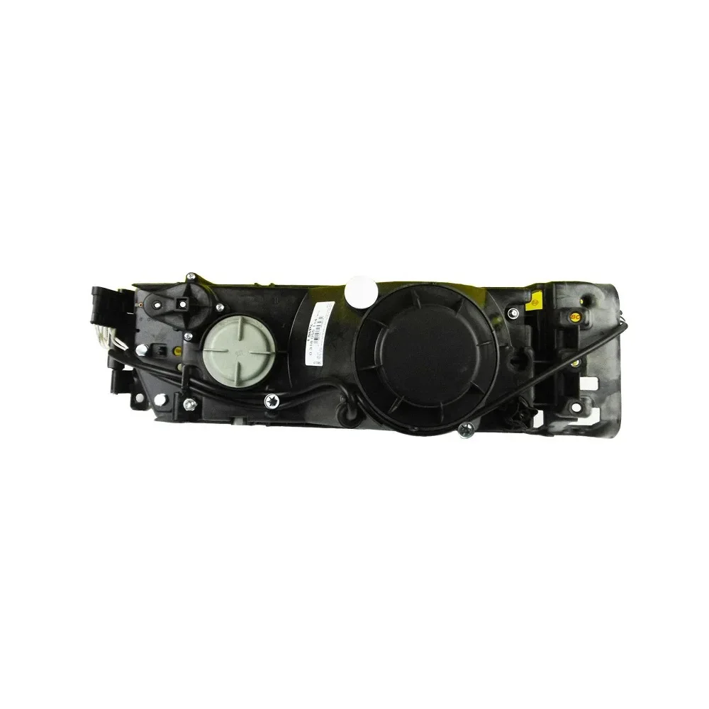 Lampa czołowa 24 V pasująca do ciężarówki IVECO Eurostar440 Eurotech240 Eurotrakker Reflektor halogenowy48617934861794