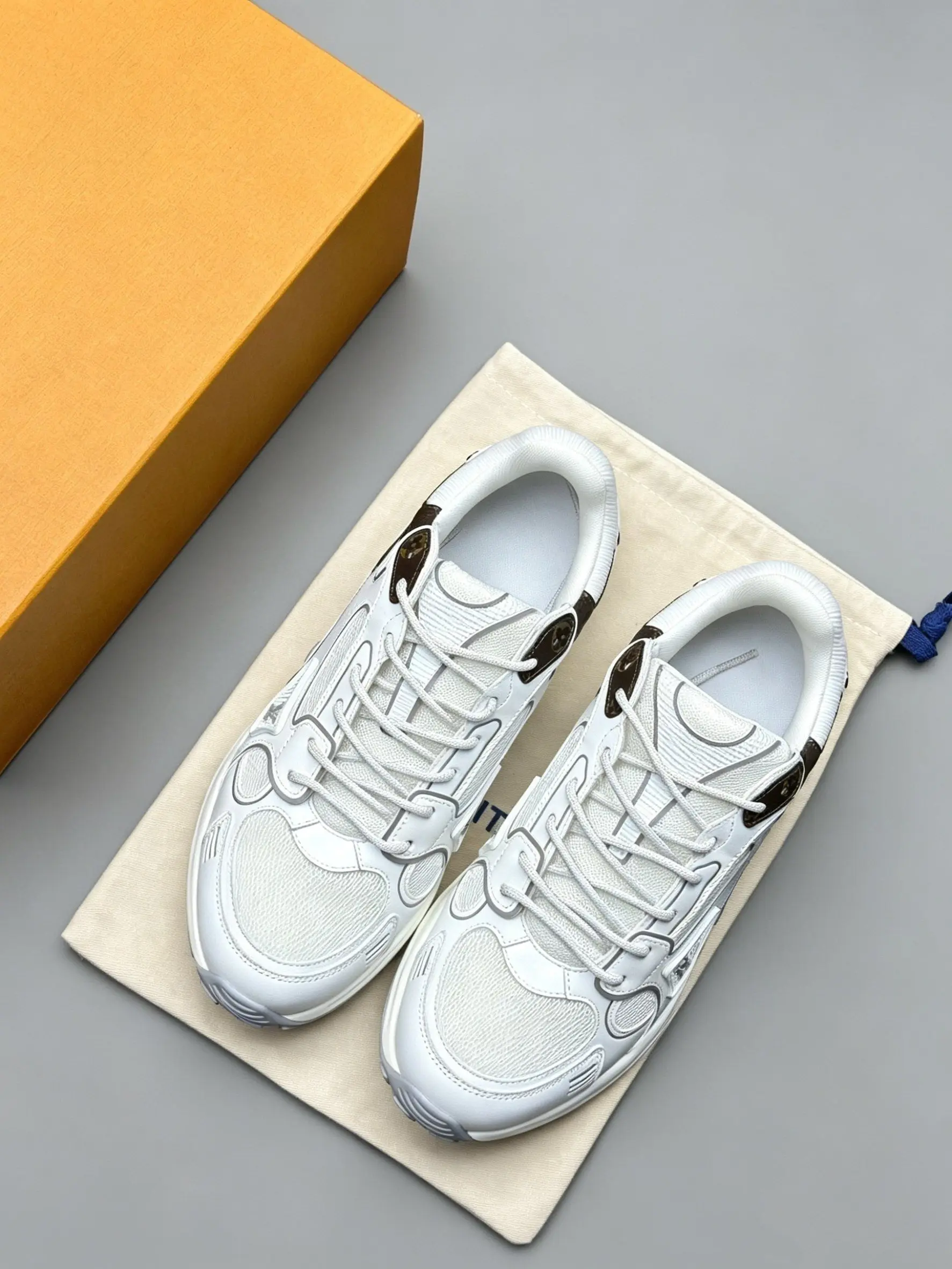 New Season Released Unisex Men Women Skateboard Shoes Trendy Flat Board Casual Sneakers Anti‑Collision Wear‑Resistant Toe Non‑Slip Rubber Sole Breathable Lining Couple Footwear Street Campus Daily Wear