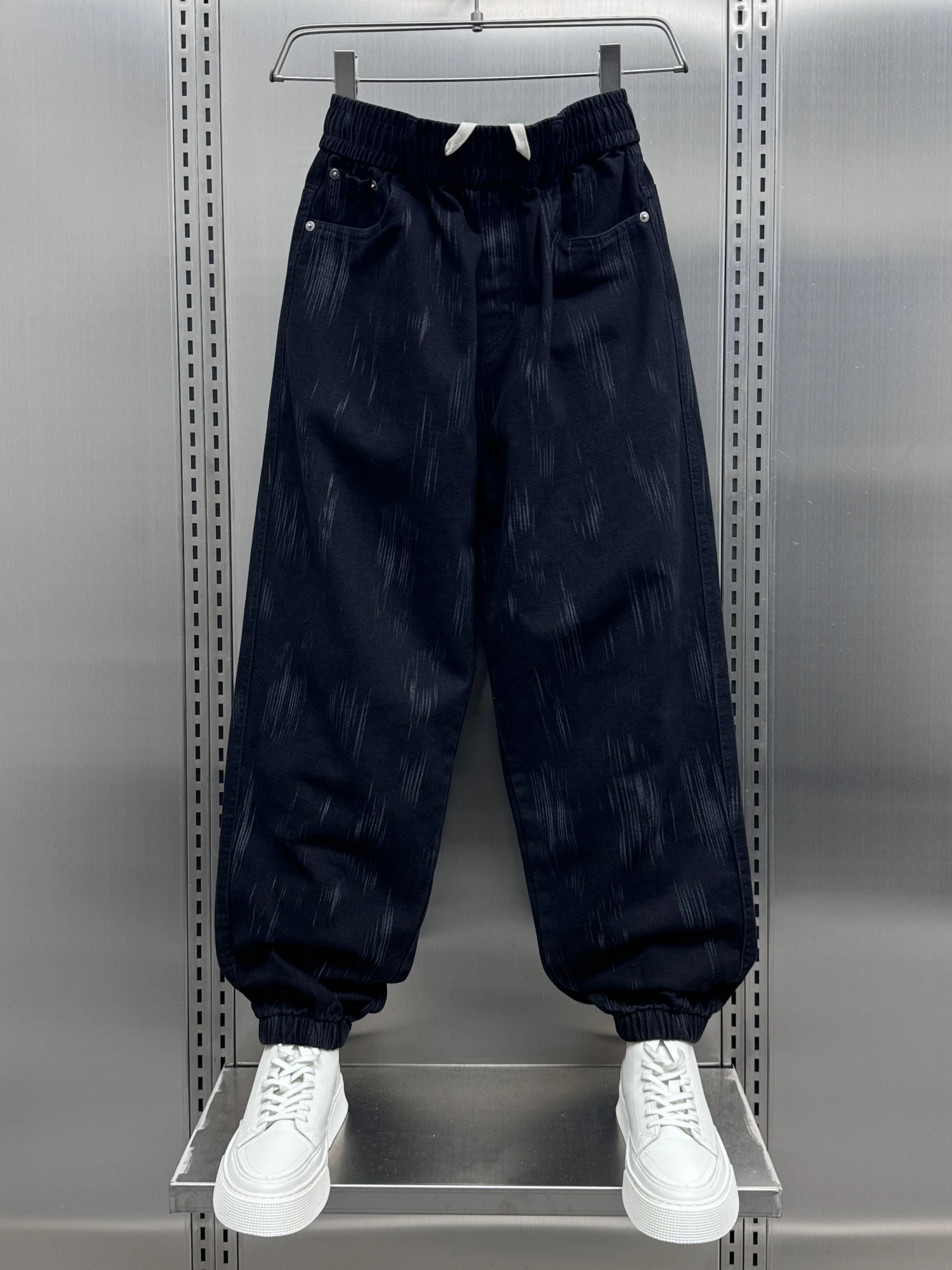 

Модные мужские свободные повседневные брюки в полоску, весенне-осенние новые брюки в стиле Харадзюку, длинные брюки с эластичной резинкой на талии, молодежные, энергичные.