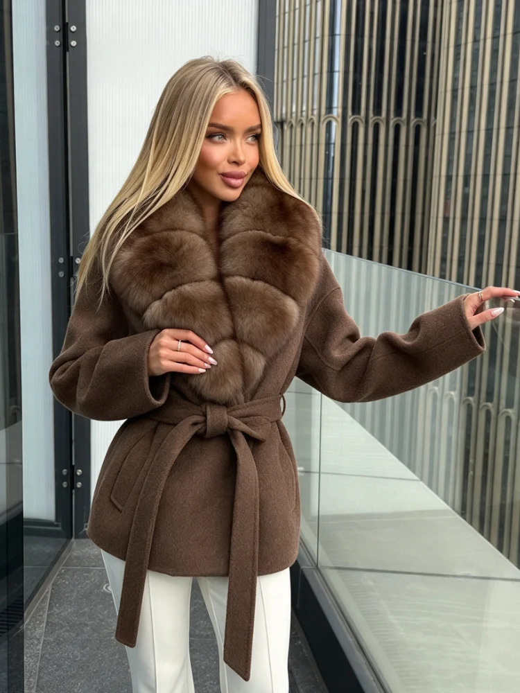 Short Wool Coat Women's Old Money Style Wool Coat High Quality Material Wool Outerwear with Fur Collar for Everyday Fashion