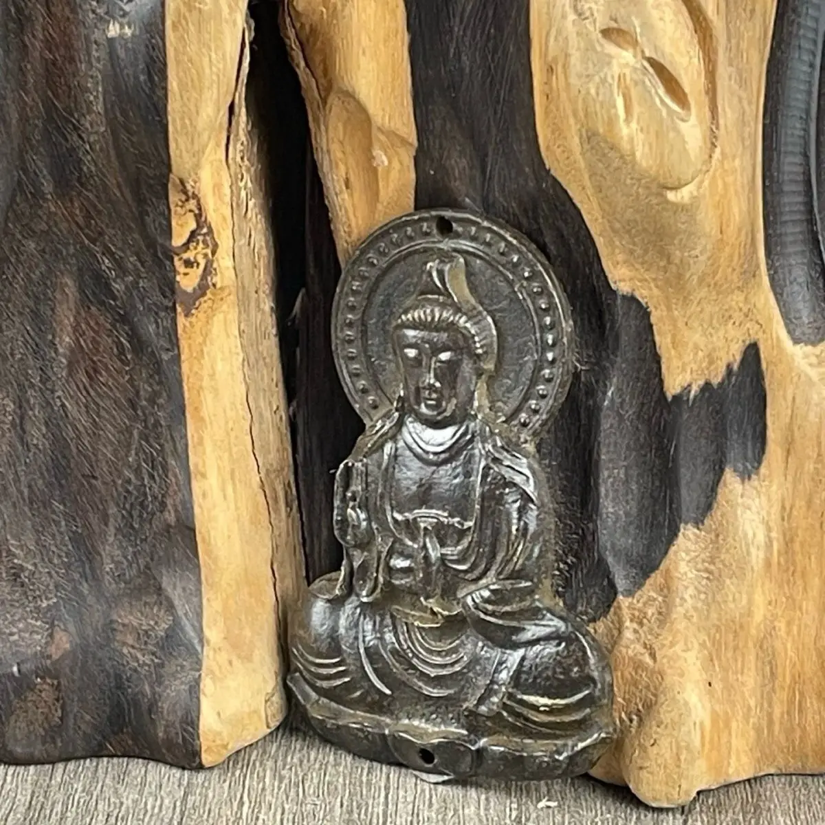 Guanyin Bodhisattva Buddha Brand Length 6.1cm Width 4cm Thickness 0.6cm Weight 50g