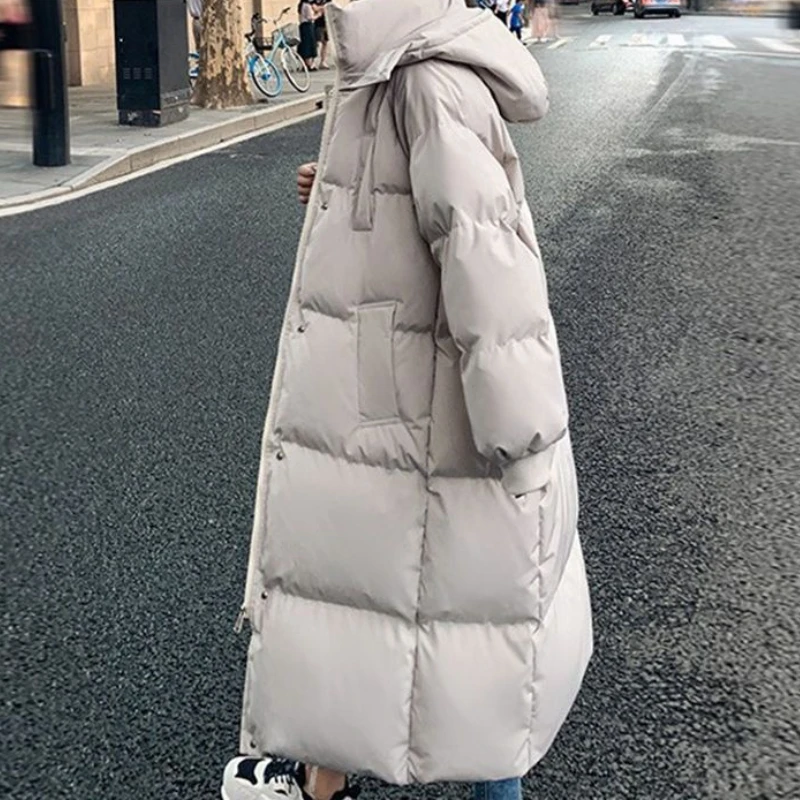 ملابس قطنية سميكة للنساء 2025 ملابس شتوية جديدة ملابس قطنية طويلة للركبة شتوية