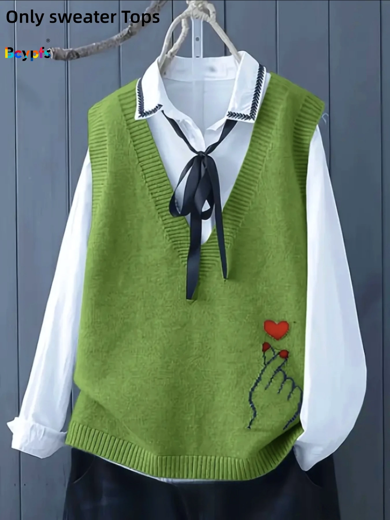 „Grüne Preppy-Strickweste mit V-Ausschnitt für Damen: Ärmelloser Pullover mit Herz-Stickerei und weitem, lässigem A-Linien-Tanktop“
