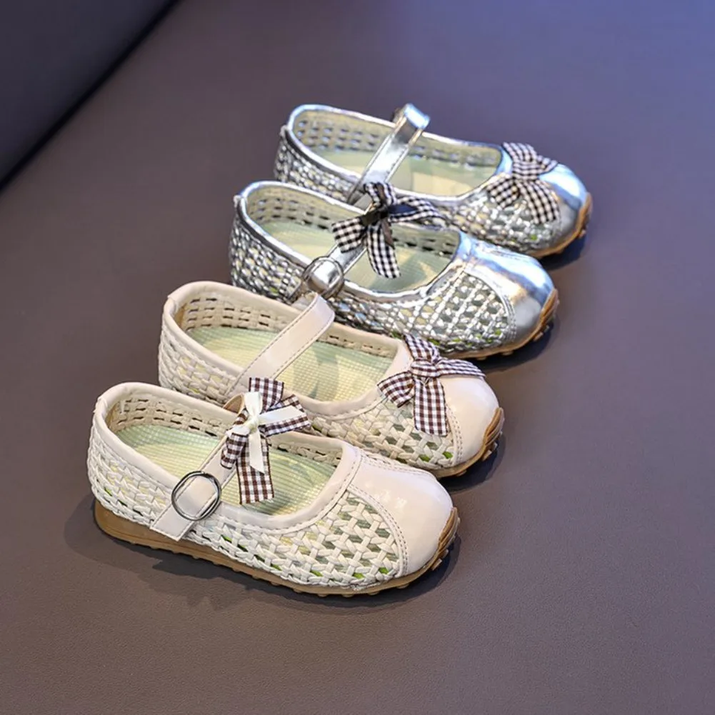 2026 Summer Girls' Leather Shoes Hollow Weave Flats Cute Bow Baby Kids Princess Shoes Breathable Children's Casual Sandals