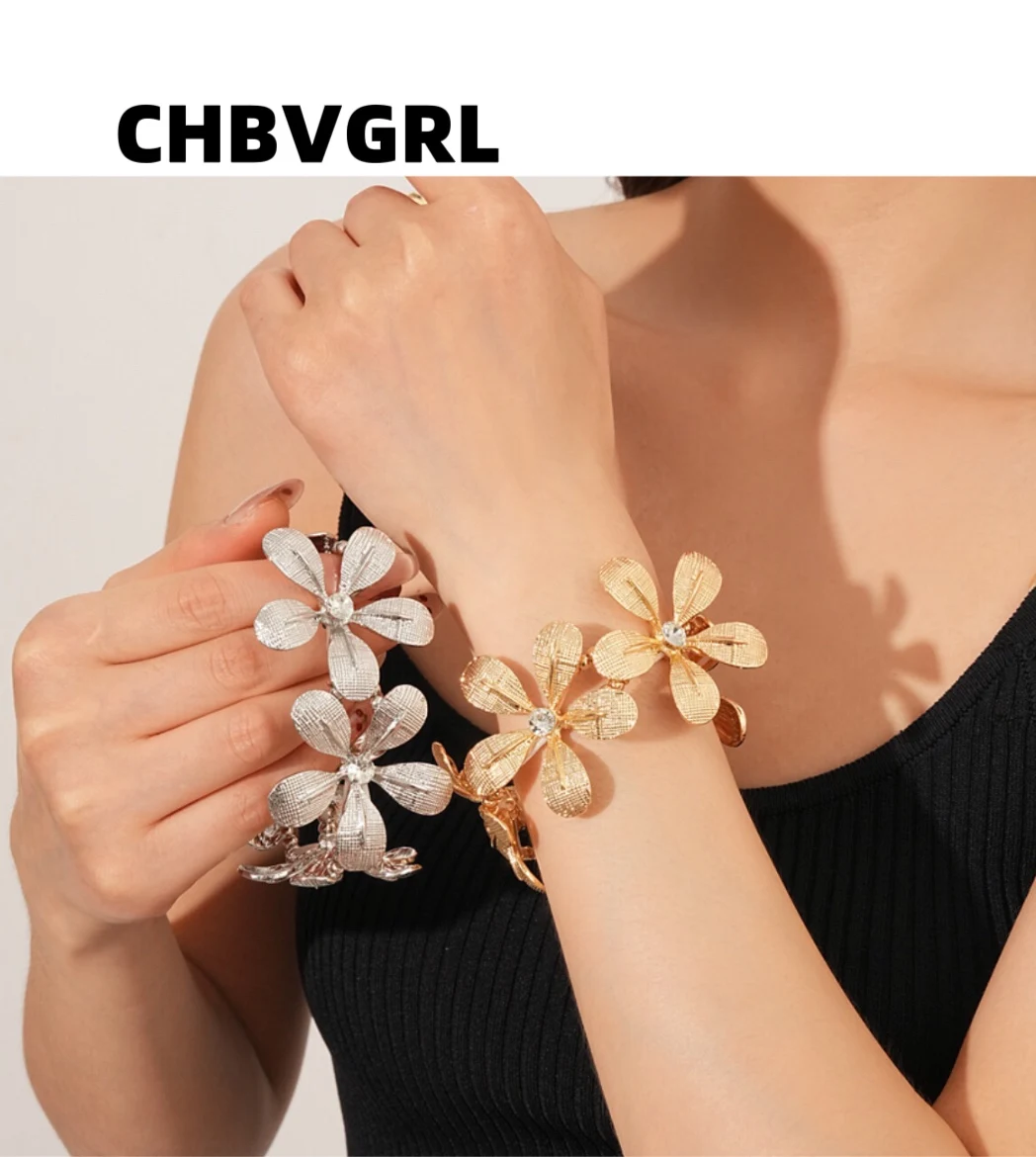 

Hot-selling luxury flower elastic rope hand chain European and American exaggerated wristband high-end feeling jewelry for women