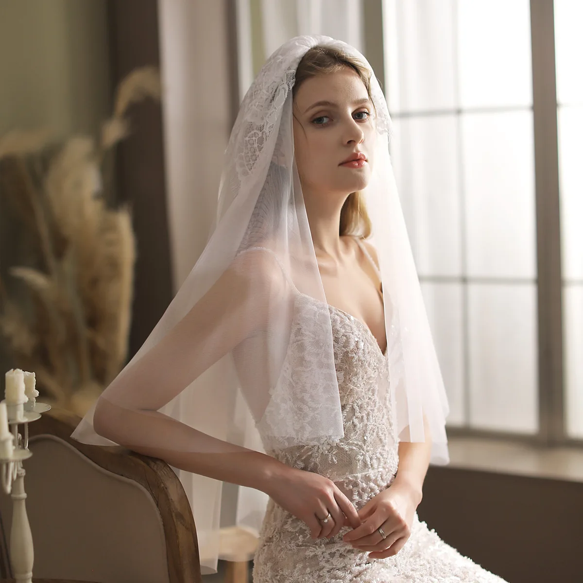 

V834 High-End Eyelash Lace Bridal Veil New White Mid-Length Style for Travel Photography and Wedding Wholesale