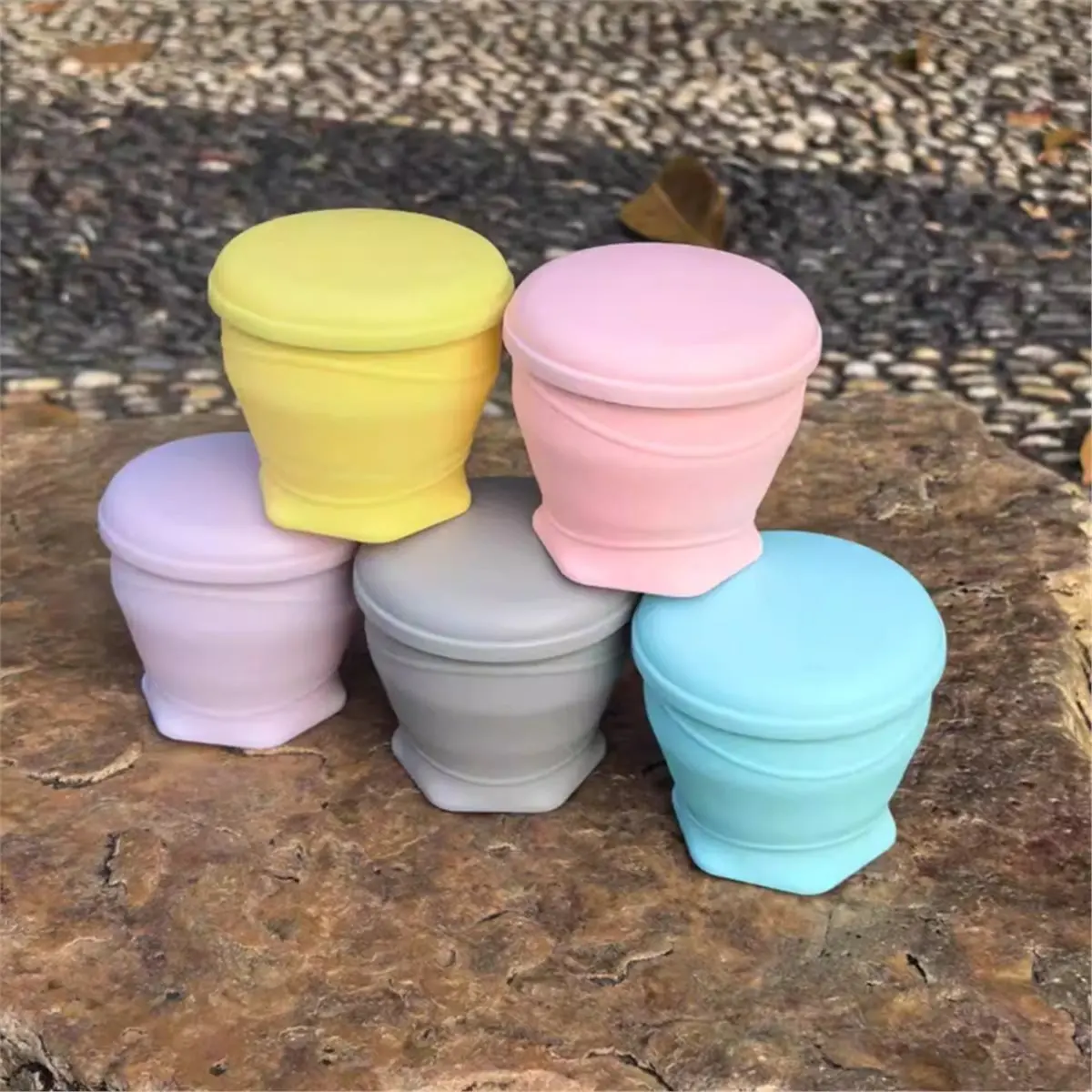 belong 5PCS Silicone Foldable Travel Cup, 6oz Silicone Folding Camping Cup with Lids Foldable Drinking Water Cup