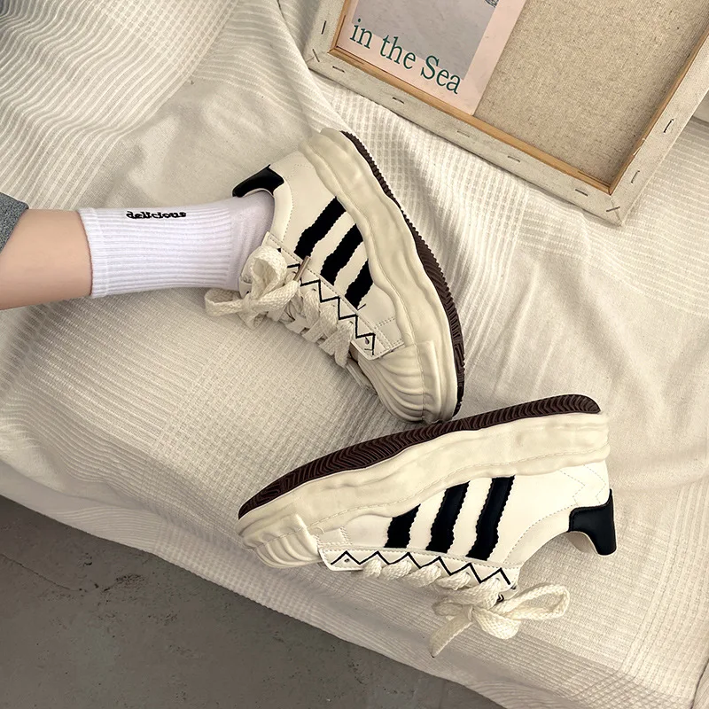 

Mom Shoes Women's Trendy New Dissolve Thick Bottom Versatile Casual Sports Shoes Low Cut Business Casual Shoe Flat Head