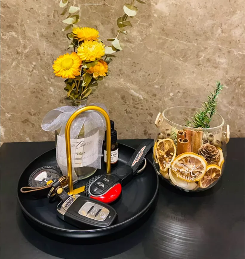

Nordic portable tray, living room entrance key, miscellaneous items, desktop cosmetics storage tray, portable snacks and fruit t