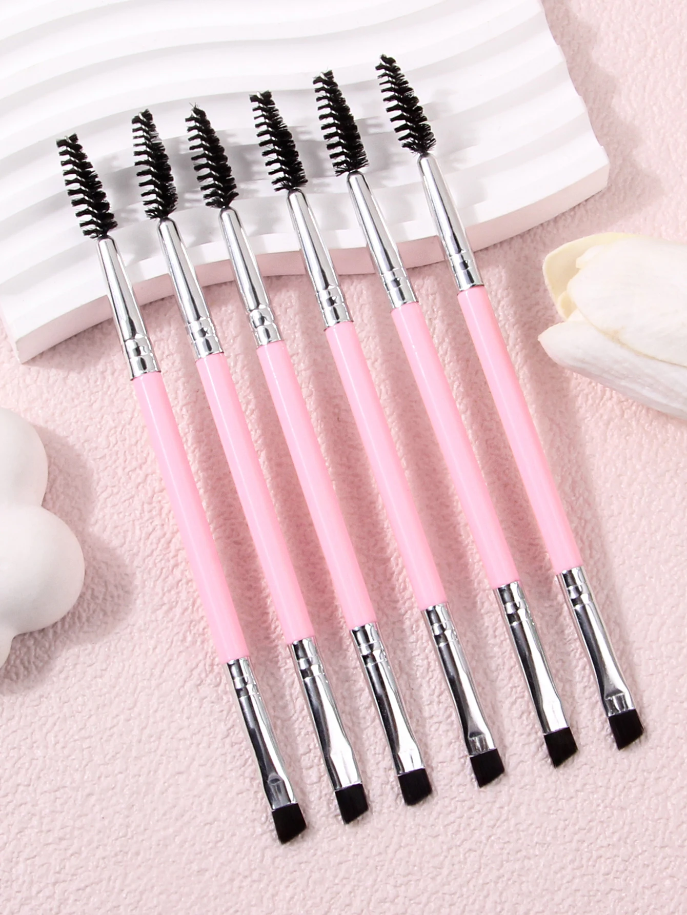 Double heads eyebrow brush and eyelash curler multi-function makeup brush