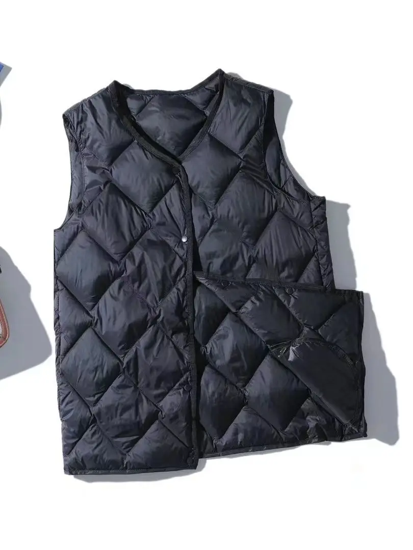 2023 New Women Ultralight 90% White Duck Down Vest Sleeveless Jacket V-Neck Collar Argyle Autumn Winter Fashionable Top Jackets