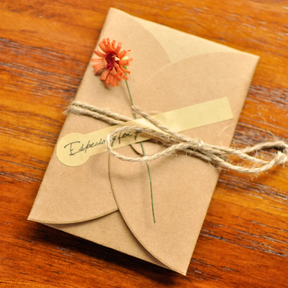 9 個のドライフラワーグリーティングカードプレミアムクラフト紙手作り環境に優しいギフトバレンタイン誕生日記念日牛革