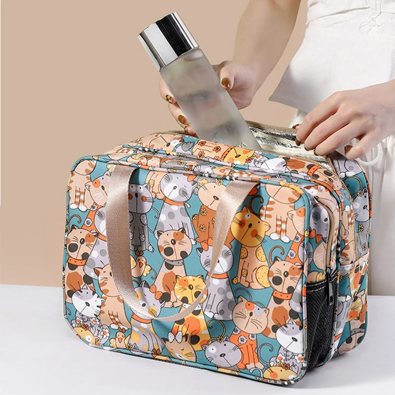 

Travel Organizer Cartoon Cosmetic Bag For Women Large Capacity Makeup Bag Portable Waterproof Wash Storage Pouch