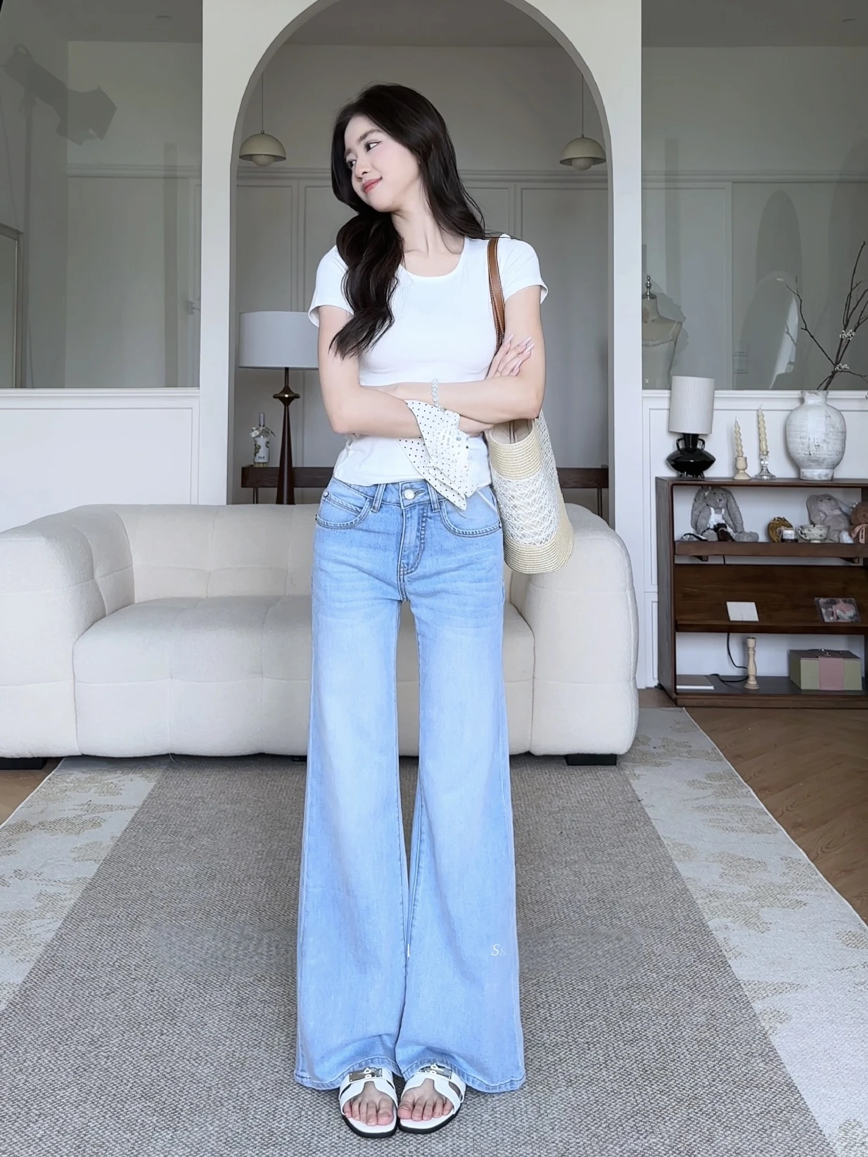 

Джинсы-клеш с высокой талией свободного кроя, оригинальный дизайн, повседневные, осенняя коллекция, синие, женские, премиум-класса