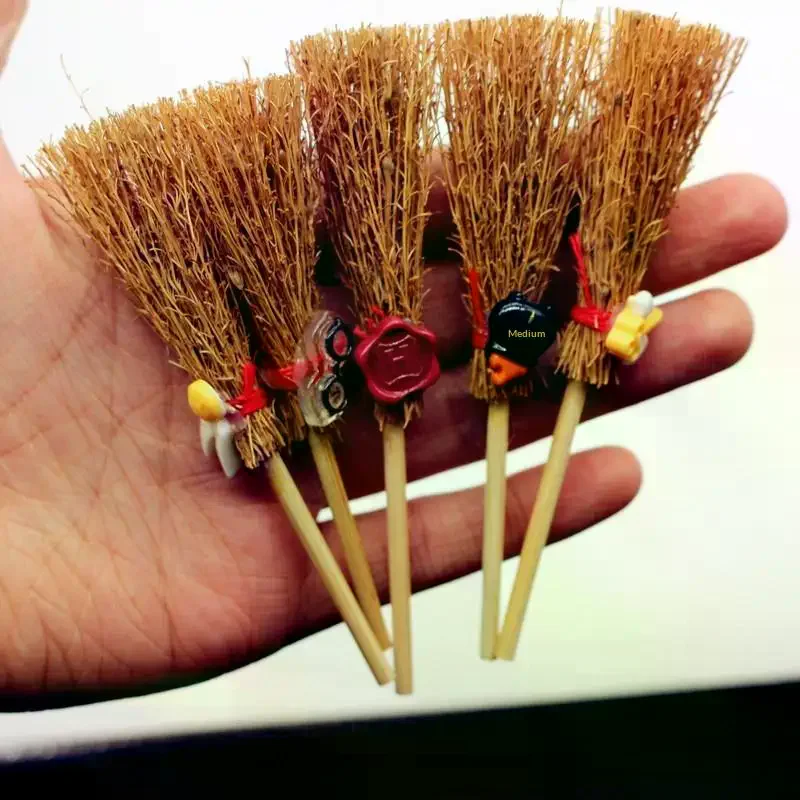 5Pcs Witch Straw Brooms Tiny Halloween Decoration, Dollhouse Accessories, Costume Props