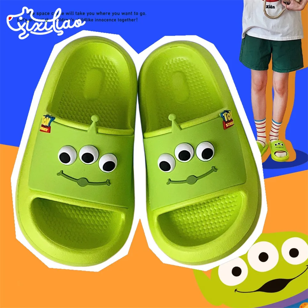 Disney Animation Toy Story Character Alien periferiche tre occhi Cute Cartoon Summer pantofole con suola morbida sandali infradito da bagno