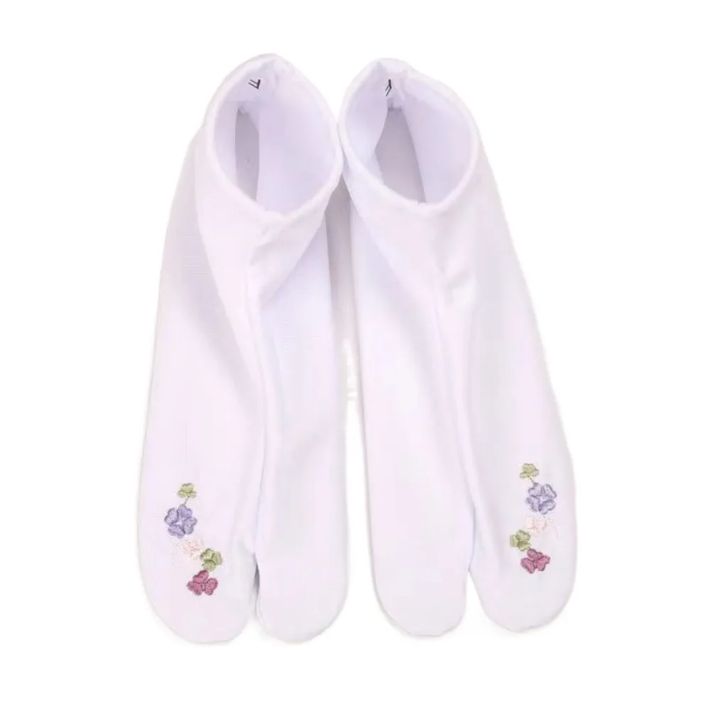 

Fashion Embroidery Flower Two Toed Socks Japanese Style Mid-calf Toe Separator Socks Women Hosiery Short Tube Socks Flip Flops
