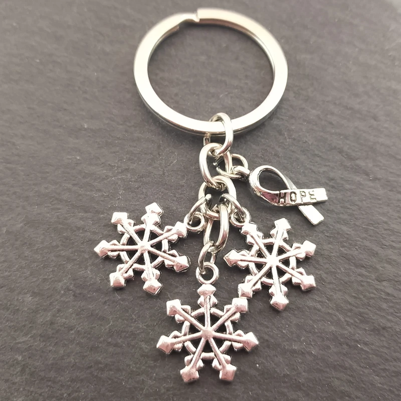 1Pc Lovely Christmas Snowflake KeyChain Snow Flake Key Chain Ring Purse Pendant For Classic Lovers\' Gift Jewelry