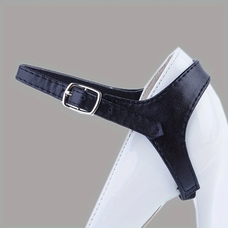 A pair of detachable laced high heels, with ankle straps, to prevent the laces from coming off and to ensure a proper fit.