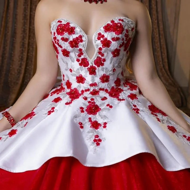 

Красные платья с открытыми плечами, блестящие, с кристаллами, 3D цветочным декором, кружевными вставками, длинным шлейфом и бантом, для 15-летия (Quinceañera), на заказ