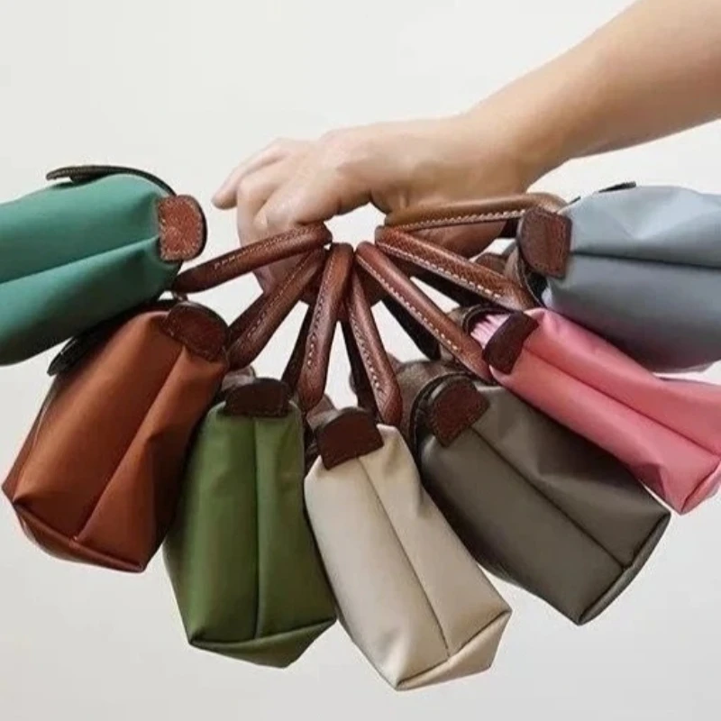 Bolsa transversal feminina mini Dumpling, bolsa de nylon para celular, bolsa de ombro com alça para uso diário e viagens, mini bolsa.
