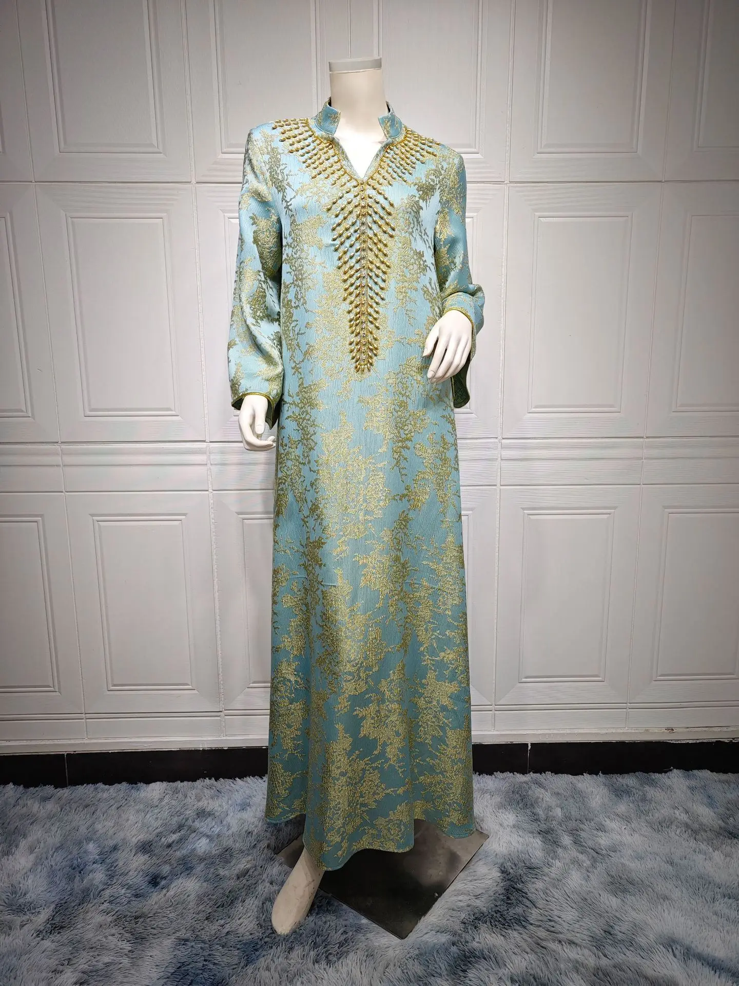 Arab Dubai Female Clothes Women's Handmade Beadings Elegant Casual Trendy Luxury Long Sleeve V-neck Pullover Abaya Dress Clothes