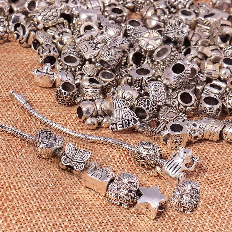 Leslie 25 Stück zufällige gemischte silberfarbene Legierungs-Charms-Perlen für Marken-Charms-Armbänder, Halsketten, mehr als 1000 Stile – Detail 1