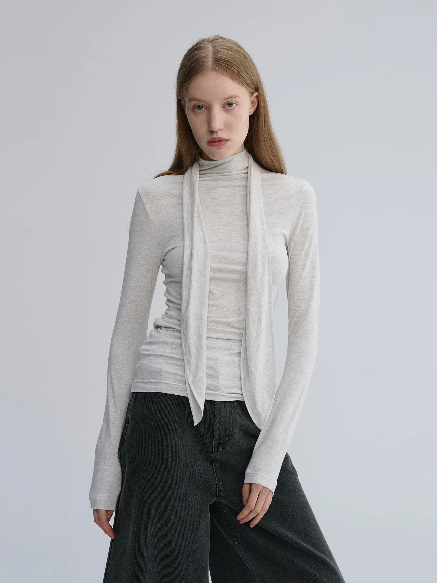 

Двухцветный облегающий топ с высоким воротником Petal Sa от MAISON CECILE, модный вязаный свитер для женщин