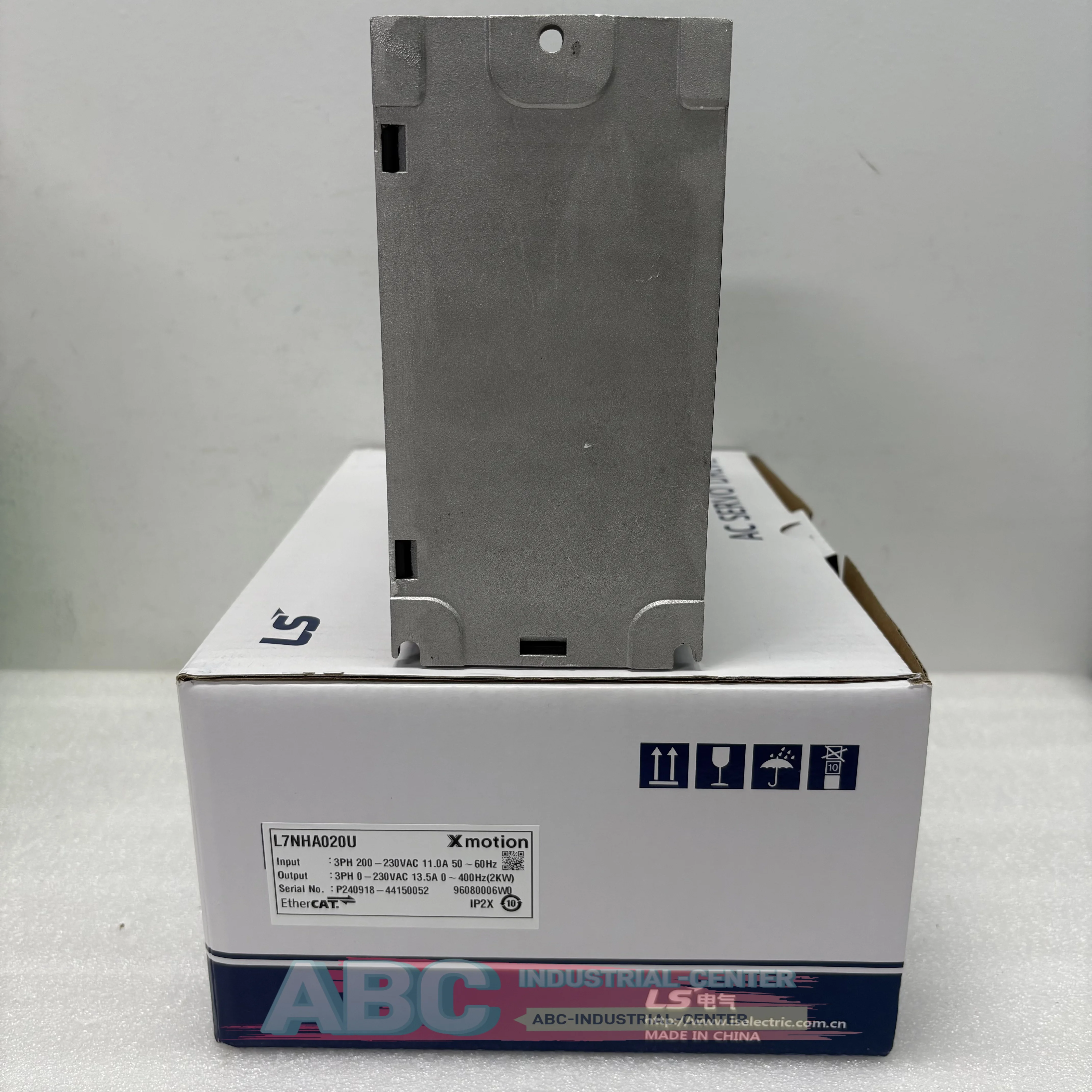 L7NHA010U محرك سيرفو العلامة التجارية الجديدة