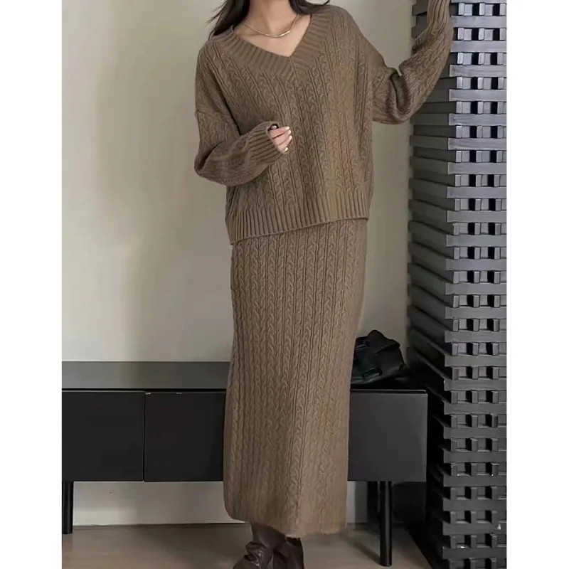 

Осень 2023, новый свободный вязаный свитер и комплект юбки, женская модная юбка-миди с v-образным вырезом, большие размеры E12314