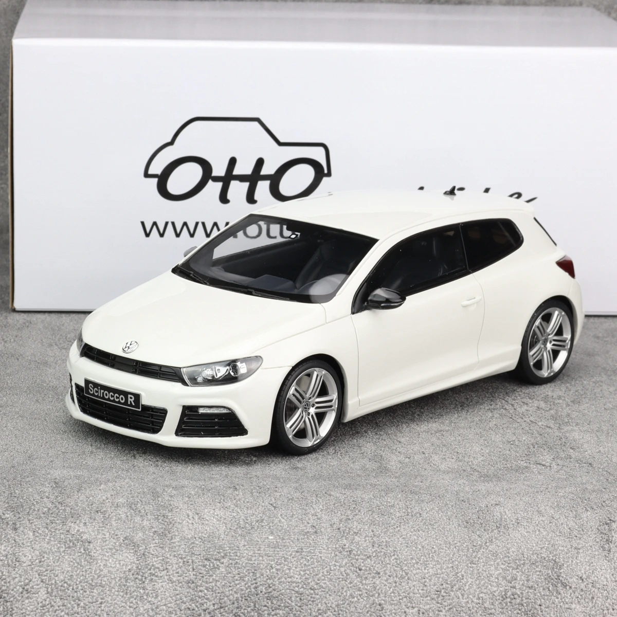 OTTO 1:18 SCIROCCO 3 R PHASE 1 WHITE 2008 OT1090 Resin Car Model Gift Collection