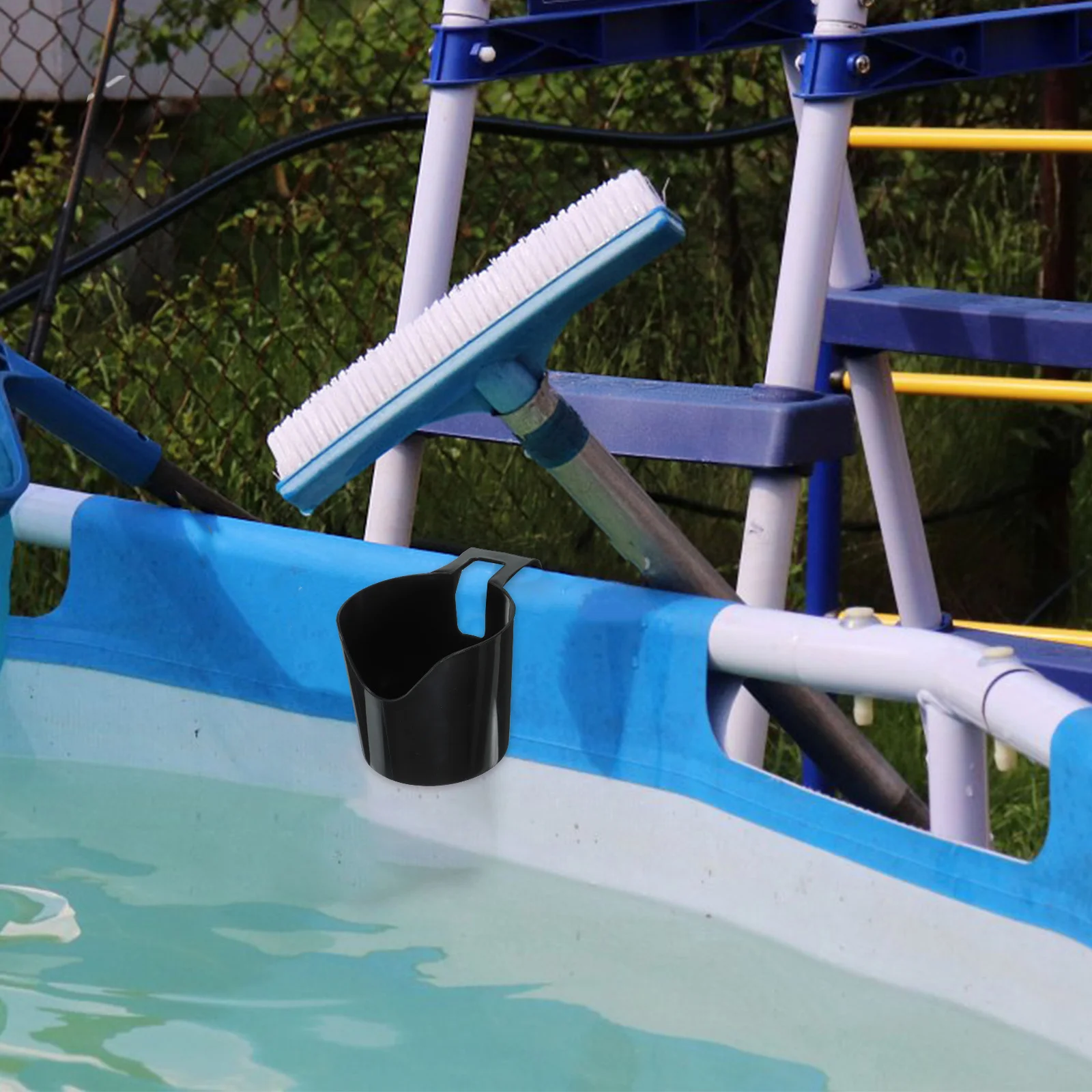 

6Pcs Pool Cup Holder Resistant Plastic Poolside Cup Rack for Holding Drinks Steadily on Pool Bar Water Bottle Rack