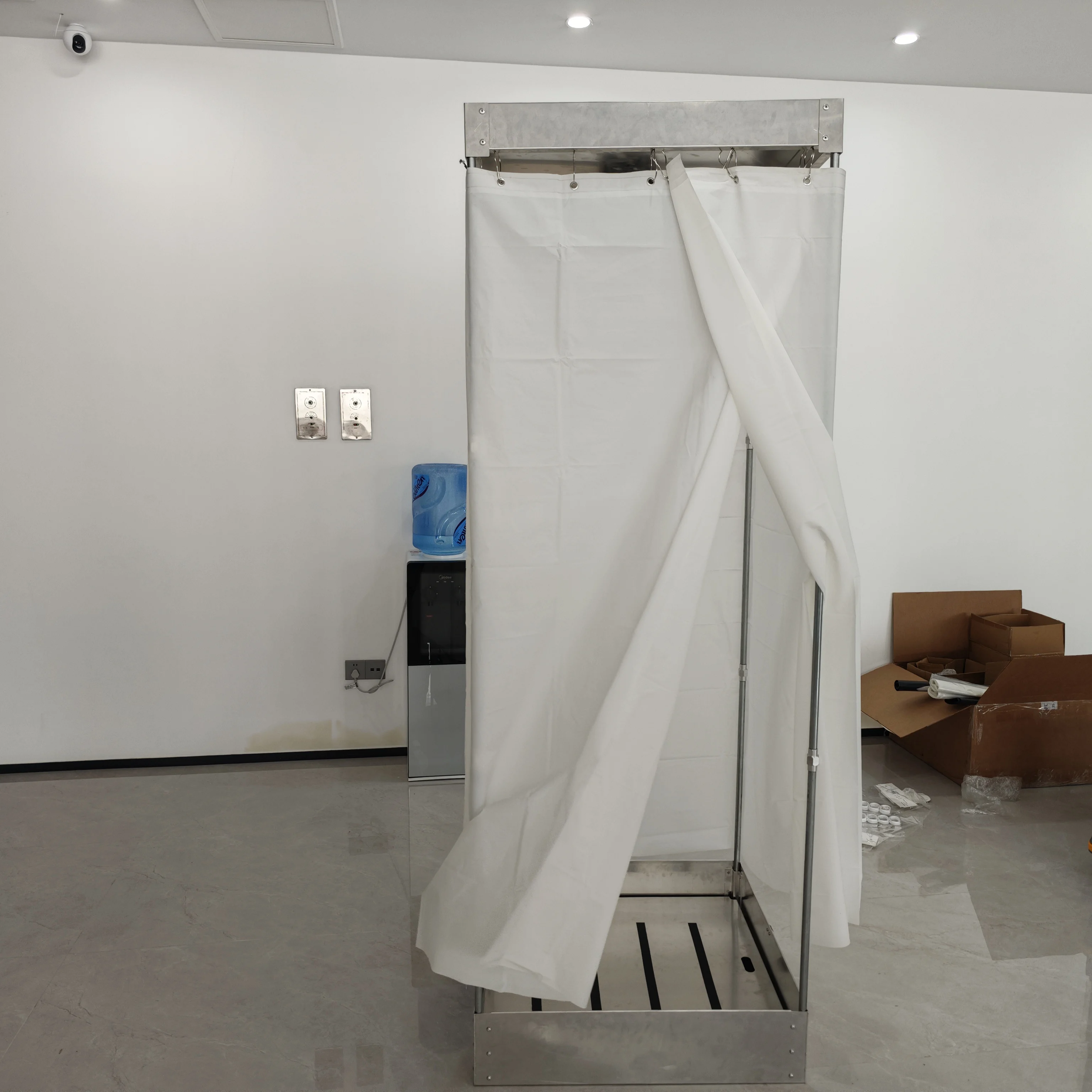 3-Room D-Con Room Metal Asbestos Shower 37 X 37 X 77