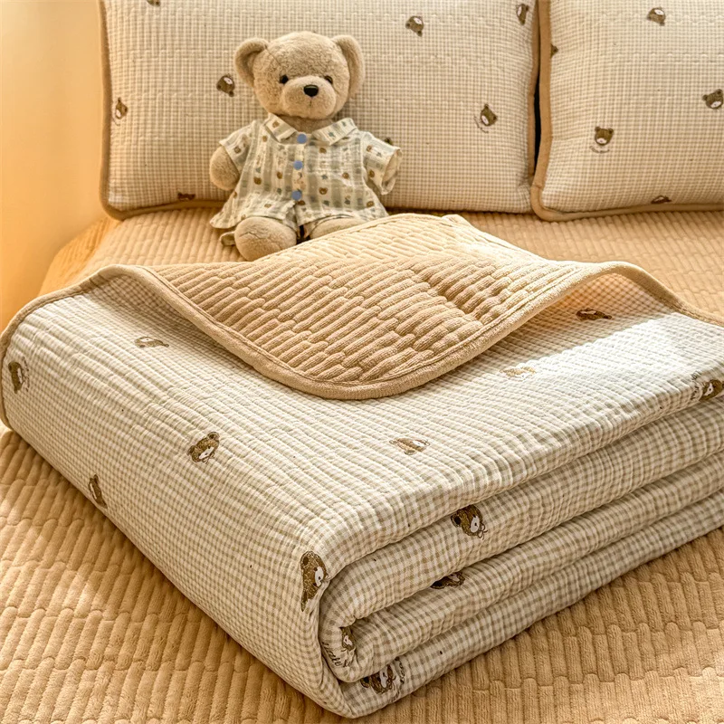 

2025 new winter double-layer yarn milk fleece bed cover printed padded thickened bed sheet three-piece