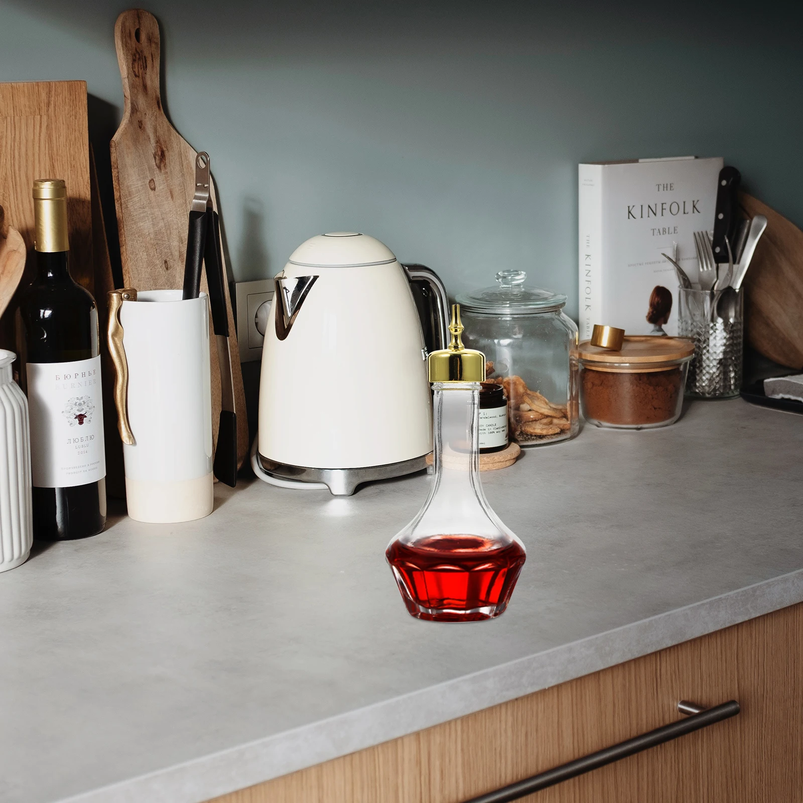 

1Pcs Bar Cocktail Shaker Material Stylish Design Easy Grip No Spillage Home Bar Cocktail Shaker Glass Bartending Tool