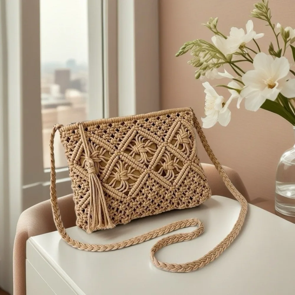 New Retro Style Messenger Bag Hollow Out Rectangular Shoulder Bags with Tassel Crossbody Bag Travel Use