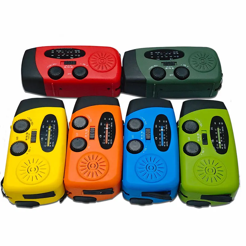 Radio portable solaire à manivelle 2000mAh avec radio AM/FM, charge USB type-C et lampe torche à 3 LED, radio d'urgence