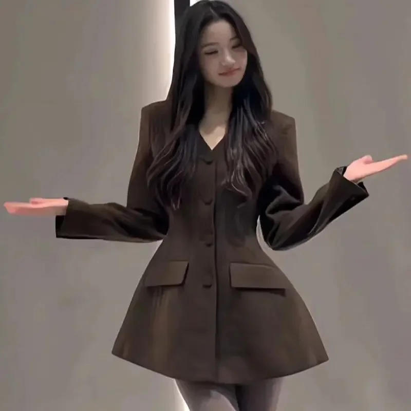 

New Fashion Suit Blazer Women Elegant Autumn Brown Elegant V-Neck Long Sleeve Solid Color Pocket Slim Formal Jacket Office Lady