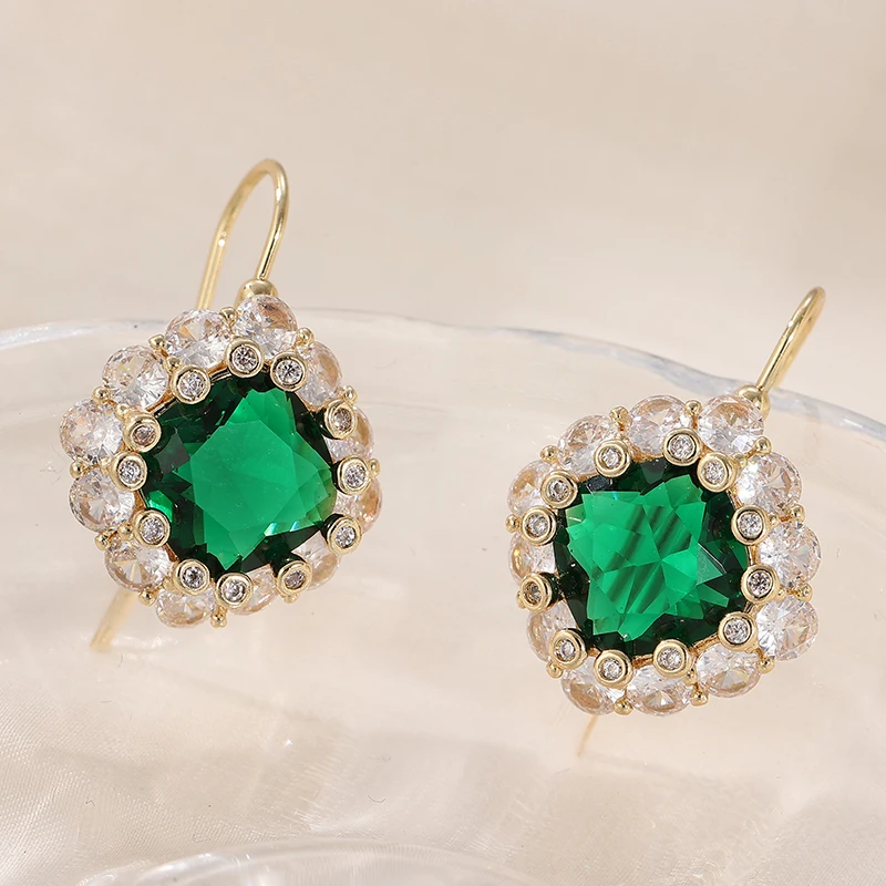 Wunderschöne Goldfarbene Grüne Kubische Zirkonia Hängeohrringe Quadratische Damen-Ohrringe für Party Alltag Bankett Schmuck