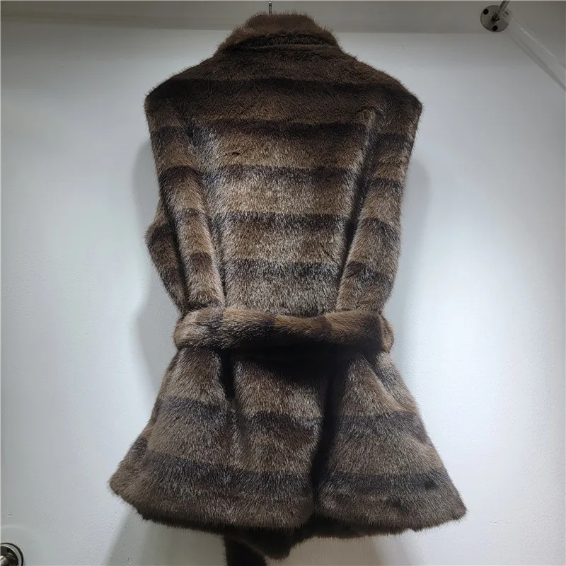 

Women's Old Money Style Retro Thickened Environmentally Friendly Fur Vest Imitation Mink Fashionable Versatile Vest Young Warm